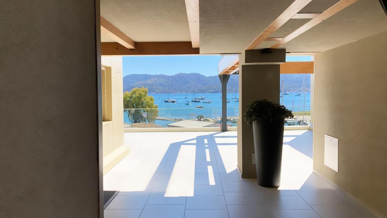 Fronte Mare Suites - Argonautivacanze Портоферайо Екстериор снимка